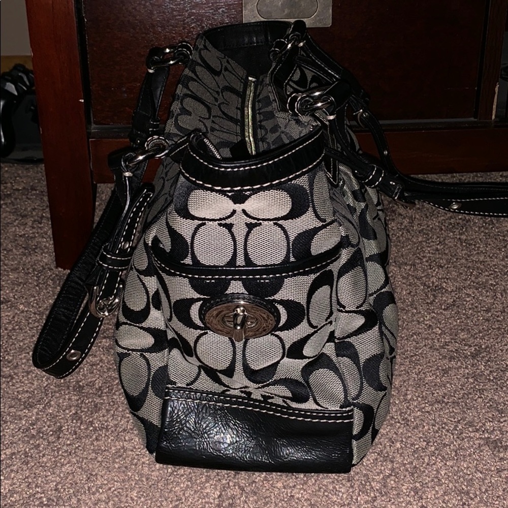 Coach Handbag - Picture 4 of 6